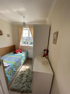 Bedroom no.3 front: