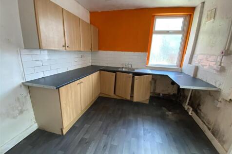 Kitchen: