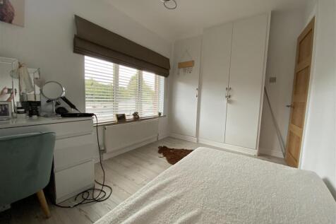 Bedroom no.2 rear double: