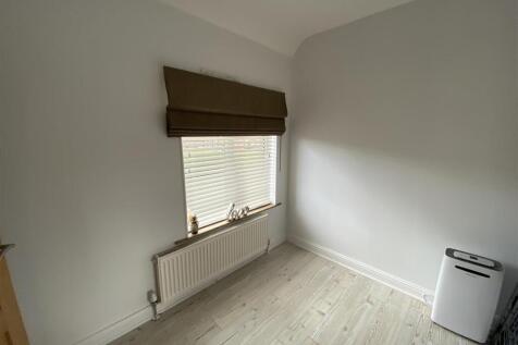 Bedroom no.3 front: