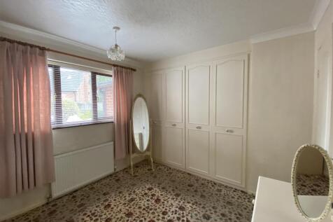 Bedroom no.1 rear double:
