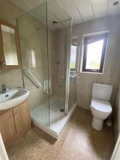 Shower room: