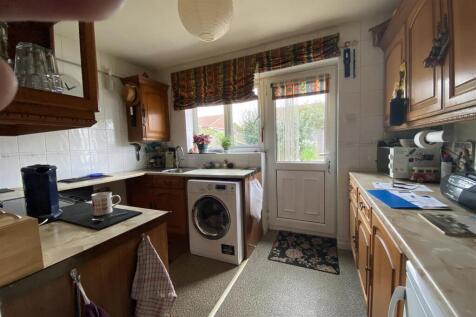Kitchen: