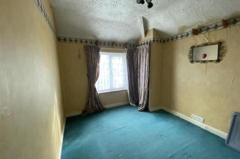 Bedroom no.2 rear double: