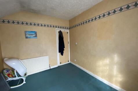 Bedroom no.2 rear double: