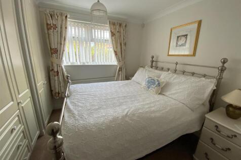 Master bedroom rear: