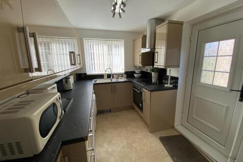 Kitchen: