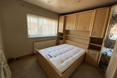 Bedroom no.1 front double: