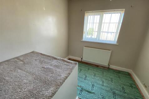 Bedroom no.3 front: