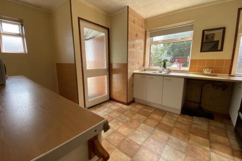 Kitchen:
