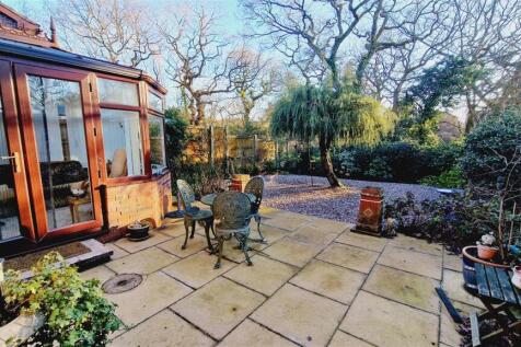 Garden at photo 1