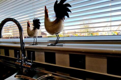 Kitchen hen
