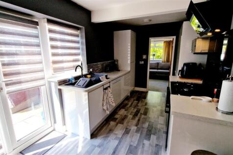 Alt Kitchen