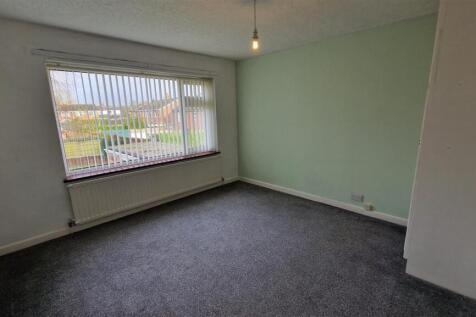 Bedroom Thrfee