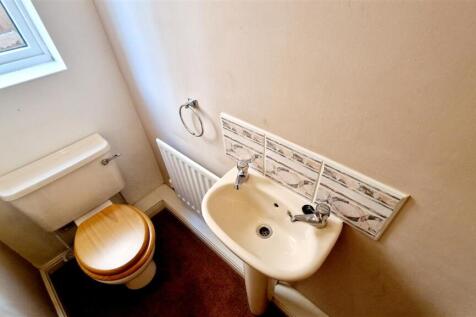 Cloakroom / WC