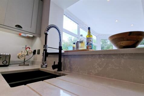 Sink, tap and