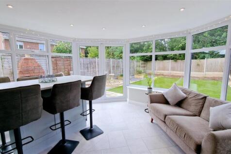 Dining/Family Room