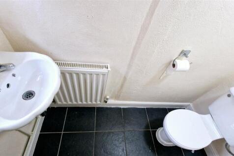 Cloakroom / WC