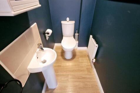 Cloakroom / WC