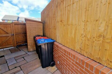 Side Rear Garden