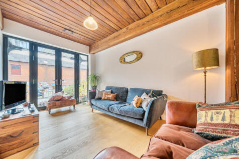 1360696-8-68dd217...