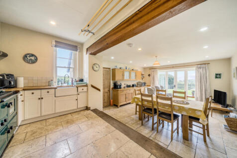 1361446-3-68dd669...