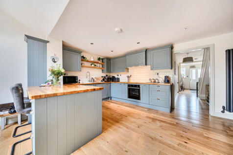 1373635-13-690b6a...