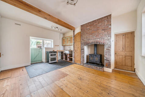 1376430-13-690b6a...