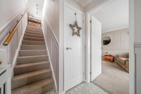 1382101-18-691722...