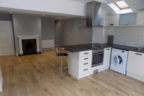 Kitchen to living ar