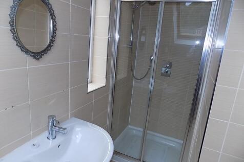 Ensuite shower