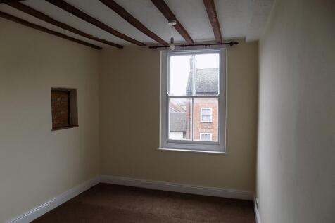 DOUBLE BEDROOM