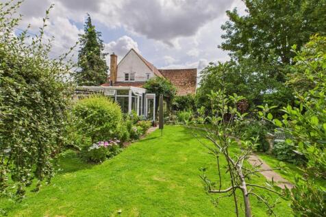 CAM01211G0-PR0279-STILL028