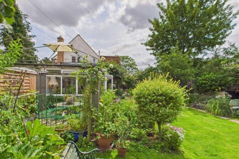 CAM01211G0-PR0279-STILL029