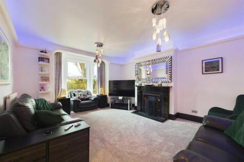 CAM01211G0-PR0163-STILL003