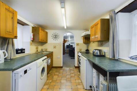 CAM01211G0-PR0164-STILL002