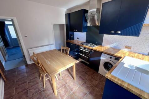 KITCHEN 2