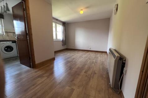 Living Area (2)