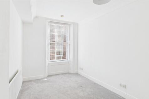 CAM03457G0-PR0013-STILL009.jpg