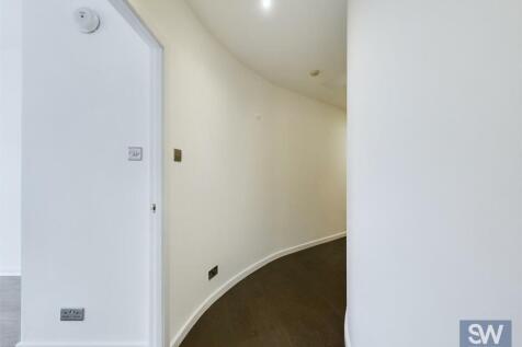 CAM01395G0-PR0174-STILL002.jpg