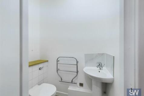 CAM01395G0-PR0174-STILL006.jpg