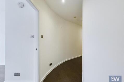 CAM01395G0-PR0174-STILL002.jpg