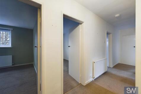 CAM01395G0-PR0177-STILL009.jpg