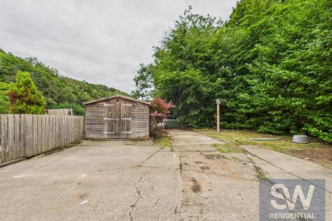 CAM01395G0-PR0226-STILL019.jpg
