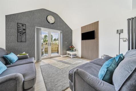 Sitting Room - The Courtyard.jpg