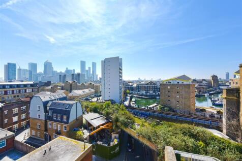 Regents Canal House (20).JPG