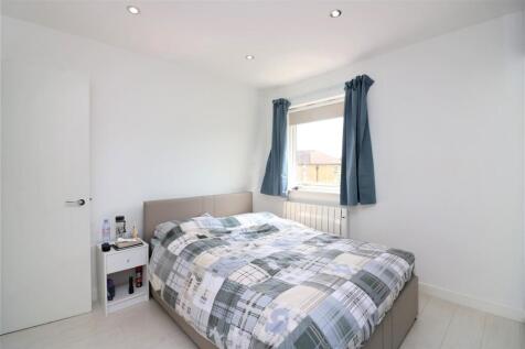Barnfield Place.JPG