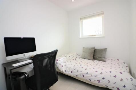 Barnfield Place.JPG