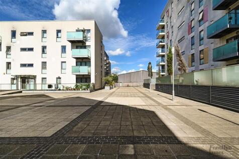 Vickerys-Wharf (13).JPG