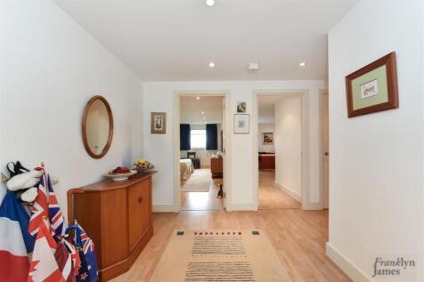 Galaxy Building (4).JPG